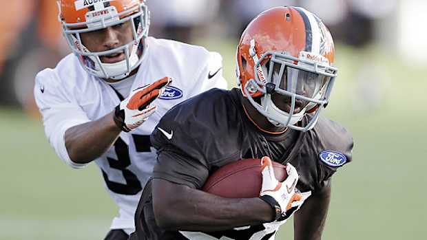 preseason-week-1-fantasy-draft-dion-lewis.jpg